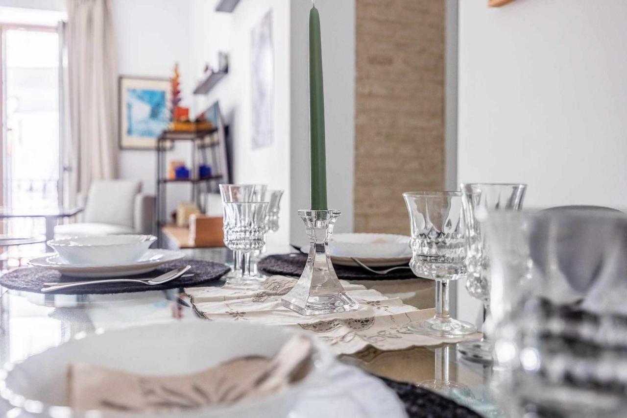 Comfy Away - Apartamento Exclusivo Mercado De Triana Con Balcon Sevilla Exterior foto